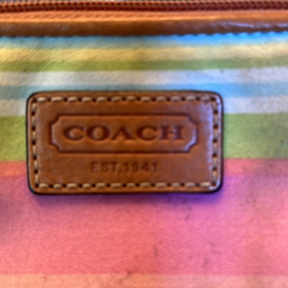 Set of 2 - Coach makeup bags **Authentic** - Picture 11 of 11